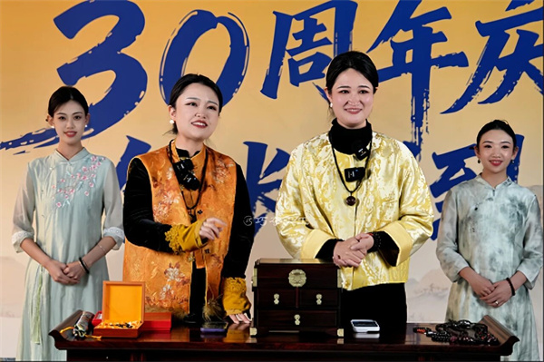 巧奪天工三十周年的“特別直播”：館長駕到，68萬人在線互動